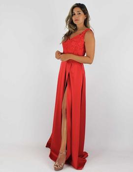 Vestido largo con encaje rojo