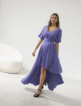 Vestido asimétrico mangas lilas