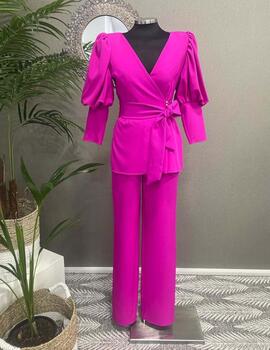 Conjunto pantalón y chaqueta fucsia