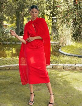 VESTIDO PLIEGUES CON CAPA ROJO