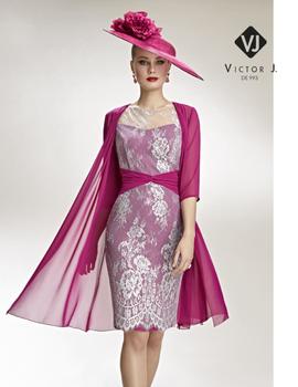 Conjunto de VICTOR J. de encaje y gasa fucsia