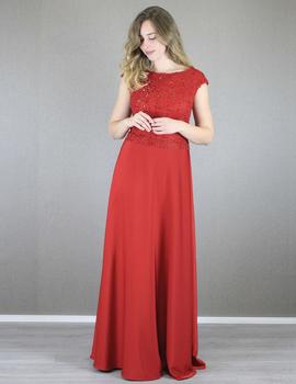 Vestido largo rojo con falda al vuelo