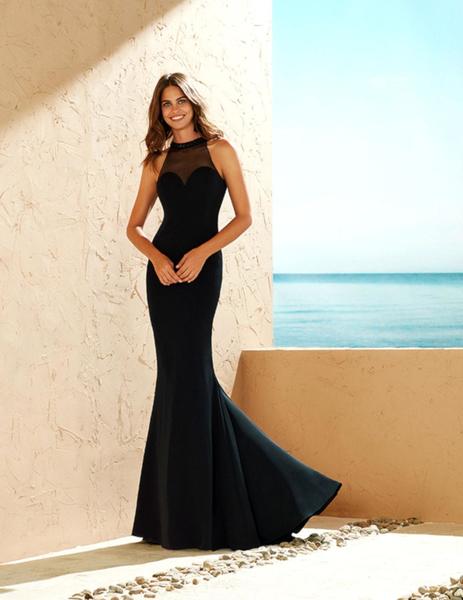 Vestido MARFIL pedrería y corte sirena negro