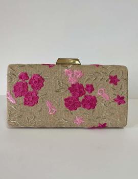 Cartera rafia bordada fucsia