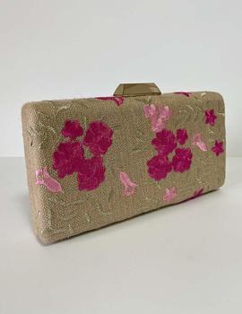 Cartera rafia bordada fucsia
